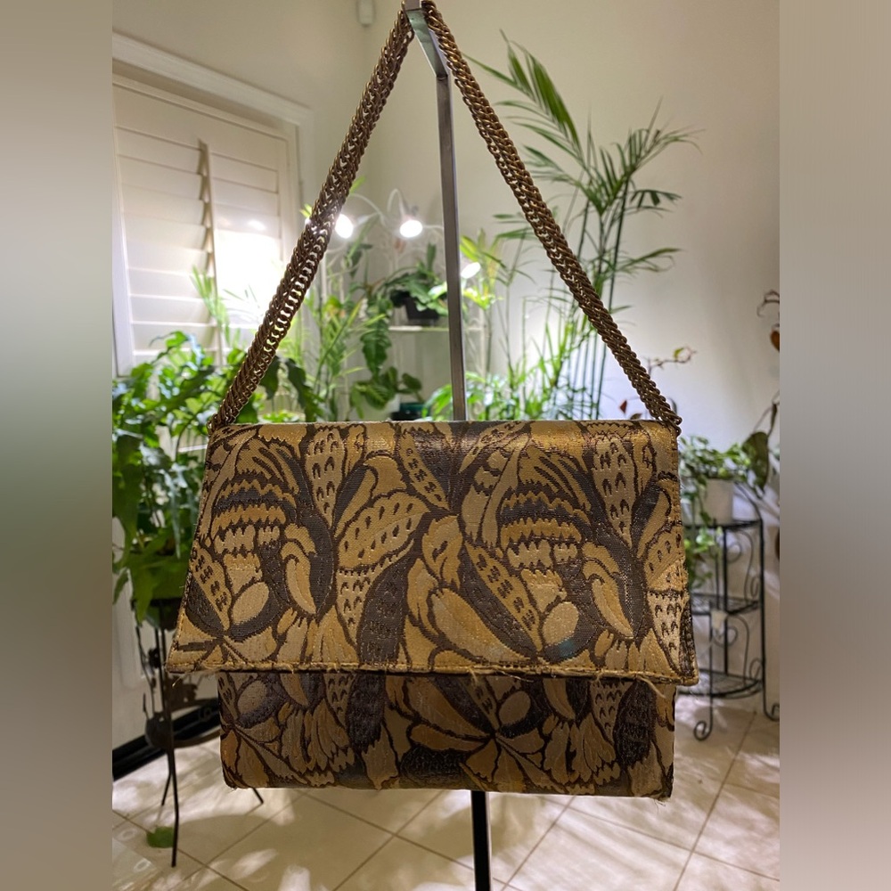 VINTAGE LEON of CALIFORNIA CLUTCH